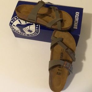 WMNS Birkenstock Mayari Birkibuc Sandals